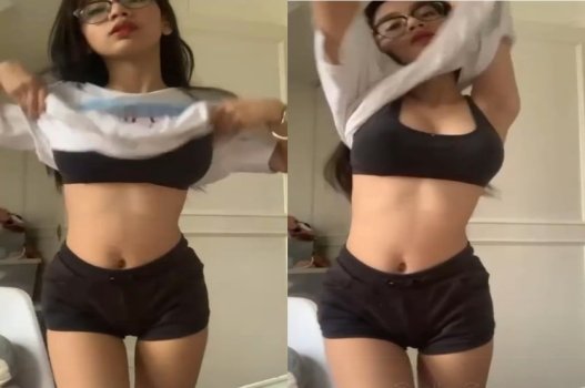 Phê khi yêu em ngực khủng quyến rũ